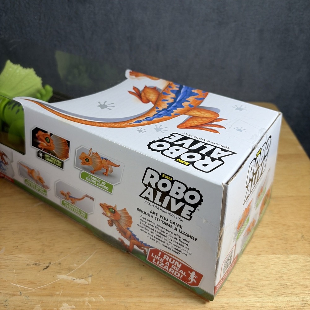 Zuru Robo Alive Lurking Lizard Robotic Pet Figure New - Picture 6 of 6